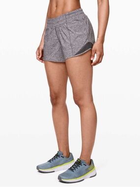 Lululemon hotty hot 4” shorts